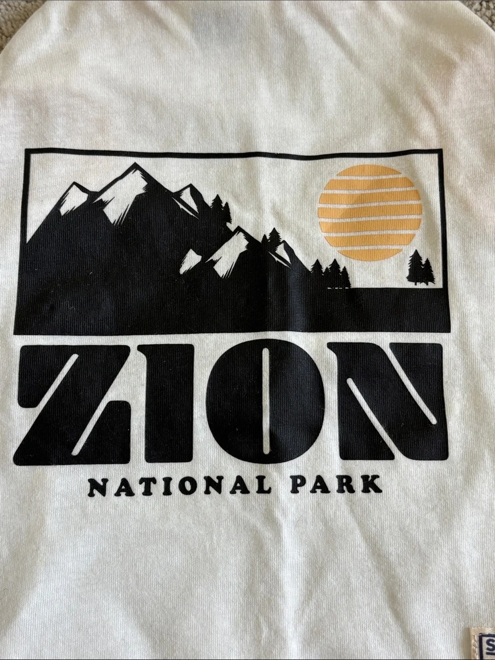 Dog White Zion National Park Tee with Yellow Trim Size Small